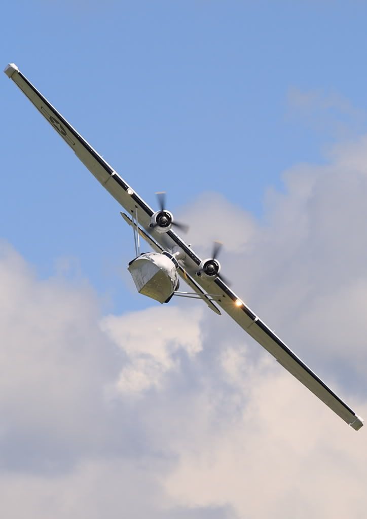 http://i119.photobucket.com/albums/o121/kokpit/Duxford%20Spring%20Airshow%2009%20-%201024s/IMG_0566.jpg