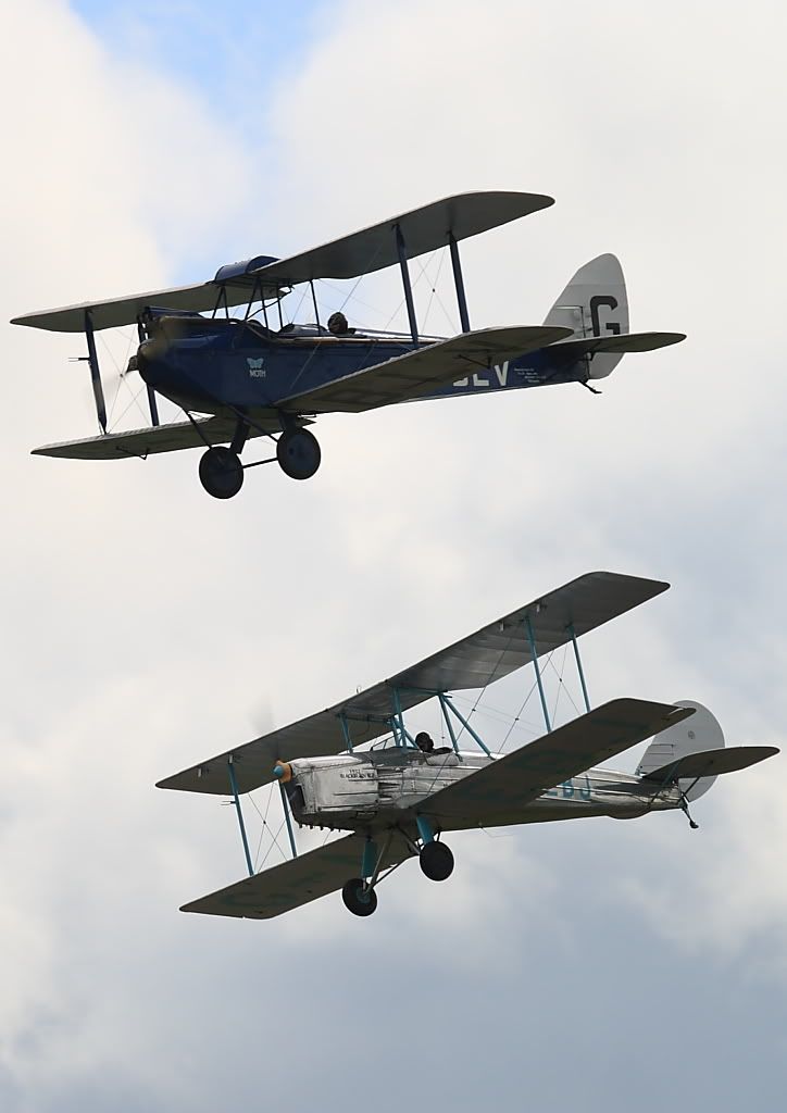 http://i119.photobucket.com/albums/o121/kokpit/Duxford%20Spring%20Airshow%2009%20-%201024s/IMG_0720.jpg