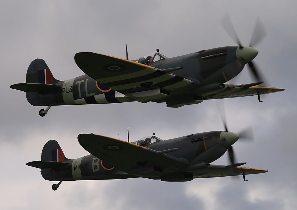 http://i119.photobucket.com/albums/o121/kokpit/Duxford%20Spring%20Airshow%2009%20-%201024s/IMG_1059.jpg