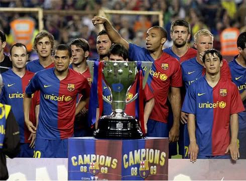 Champions of La Liga and the Copa del Rey 2008/9