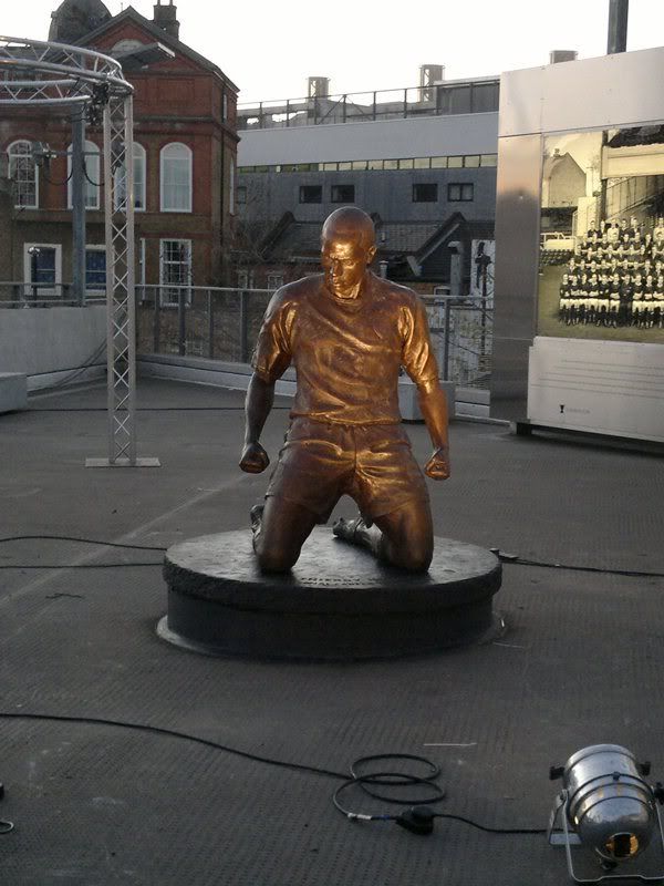 Thierry Henry's statue