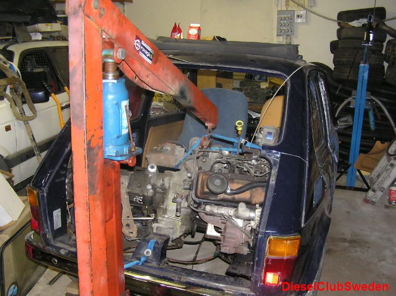 http://i119.photobucket.com/albums/o144/BiggerDigger/Fiat126meddieselmotor.jpg