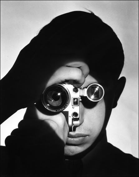 feininger-leica-portrait-2b.jpg
