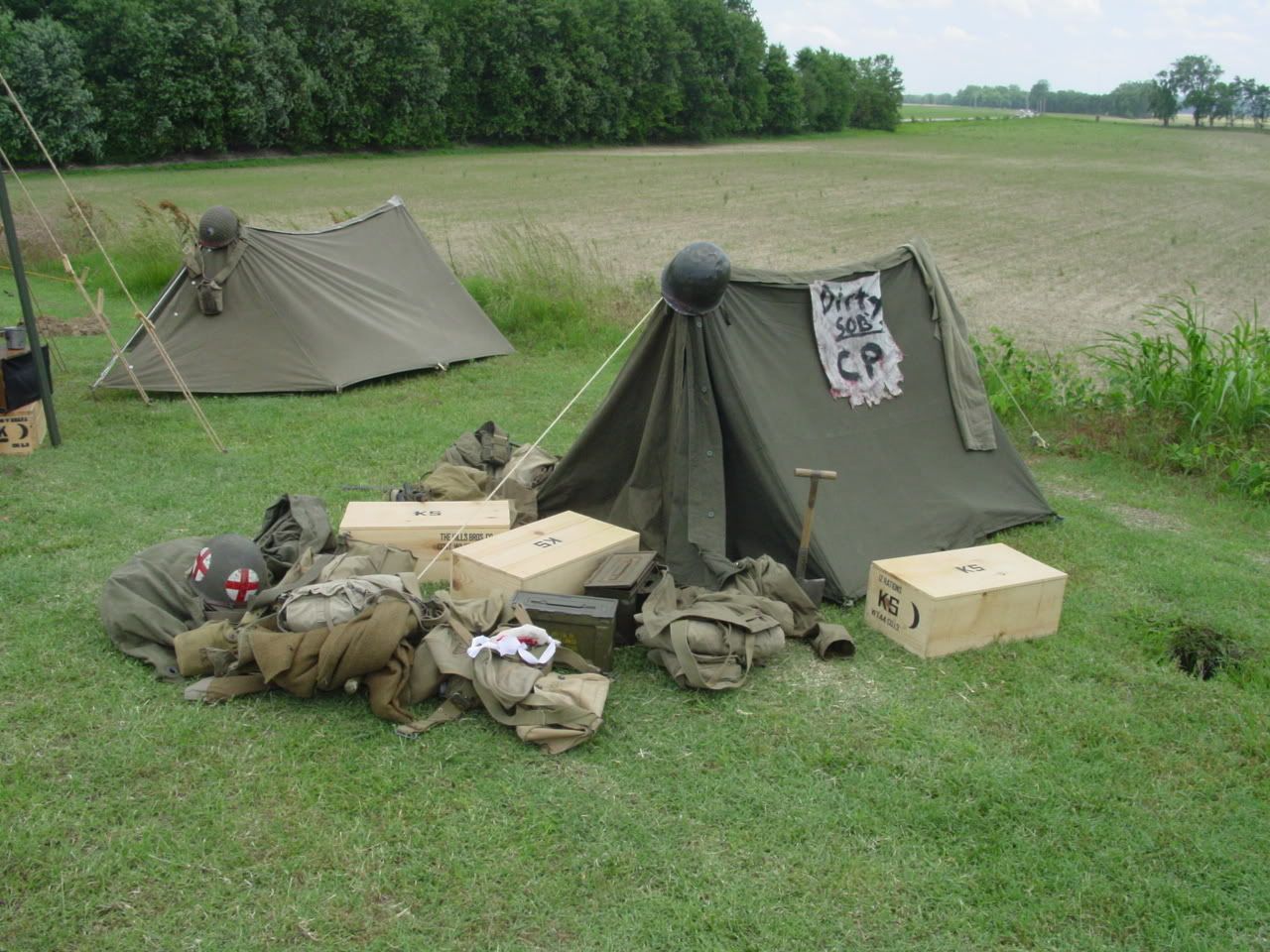 [http://i119.photobucket.com/albums/o149/SgtPnkks/reenactment%20pics/6-7-2008/017.jpg]