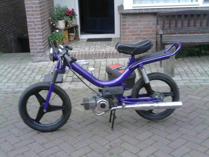 [img width=640 height=480]http://i119.photobucket.com/albums/o150/puchforum_bucket/z-one5.jpg[/img]