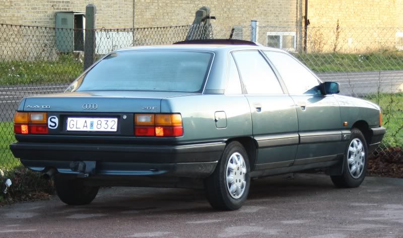 Audi100.jpg