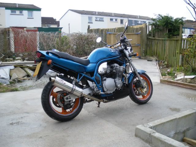 Bandit 600 Blue